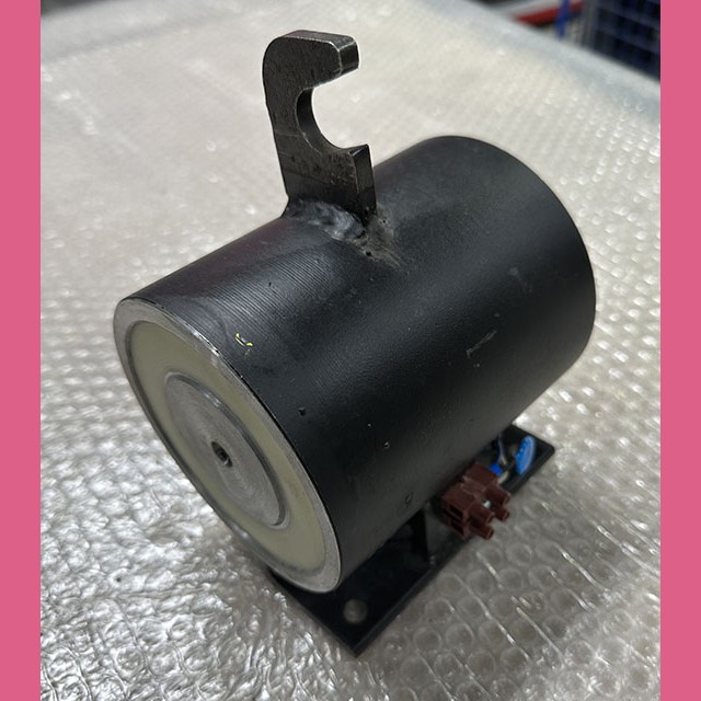 Магнит тормоза в сборе (220V) ZAA330AP2 13VTR (L-130 мм)